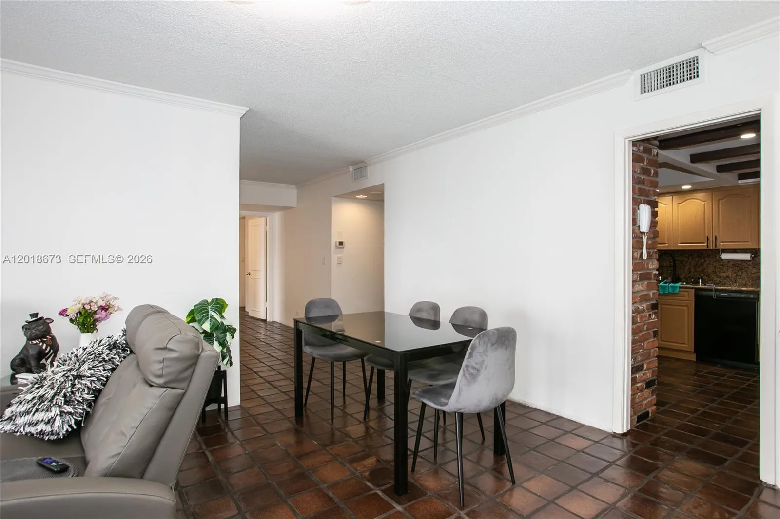 1800 NE 114th St # 1207, Miami FL 33181
