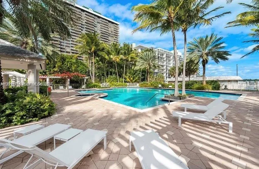 770 NE 69th St # 1E, Miami FL 33138