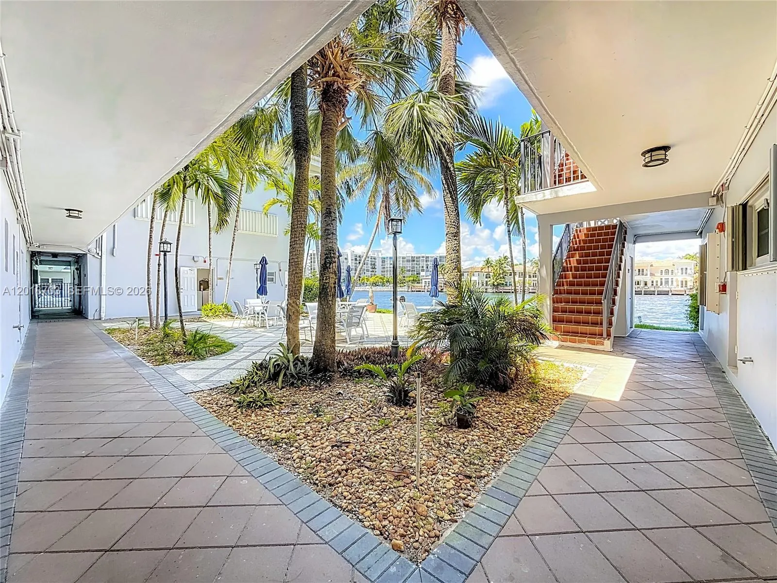2600 S Ocean Dr # S102, Hollywood FL 33019