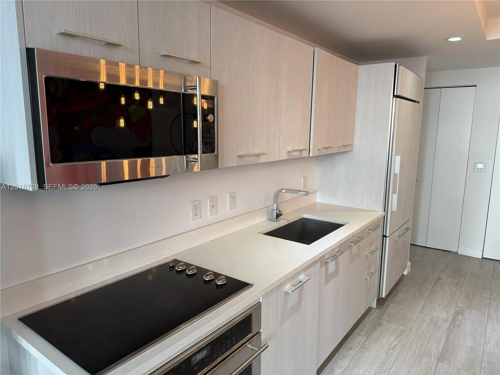 55 SW 9th St # 2509, Miami FL 33130