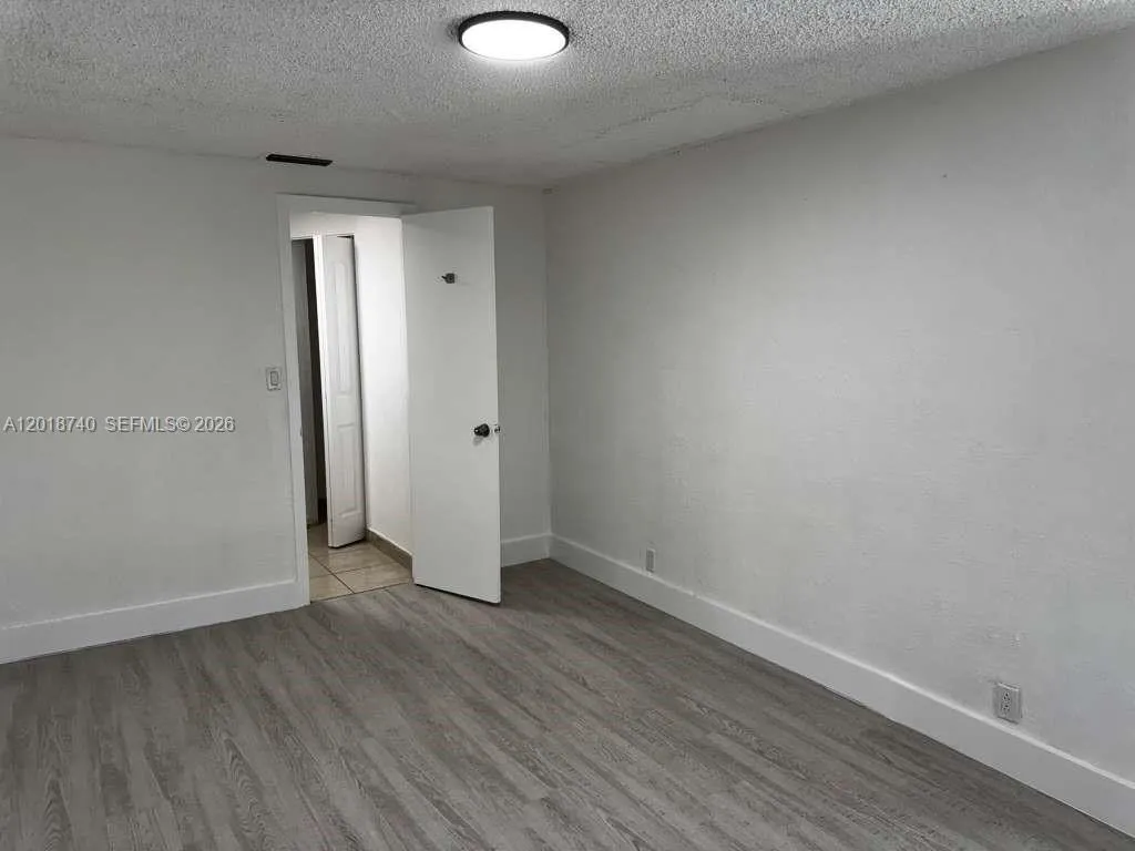 33 Allen Rd, West Park FL 33023