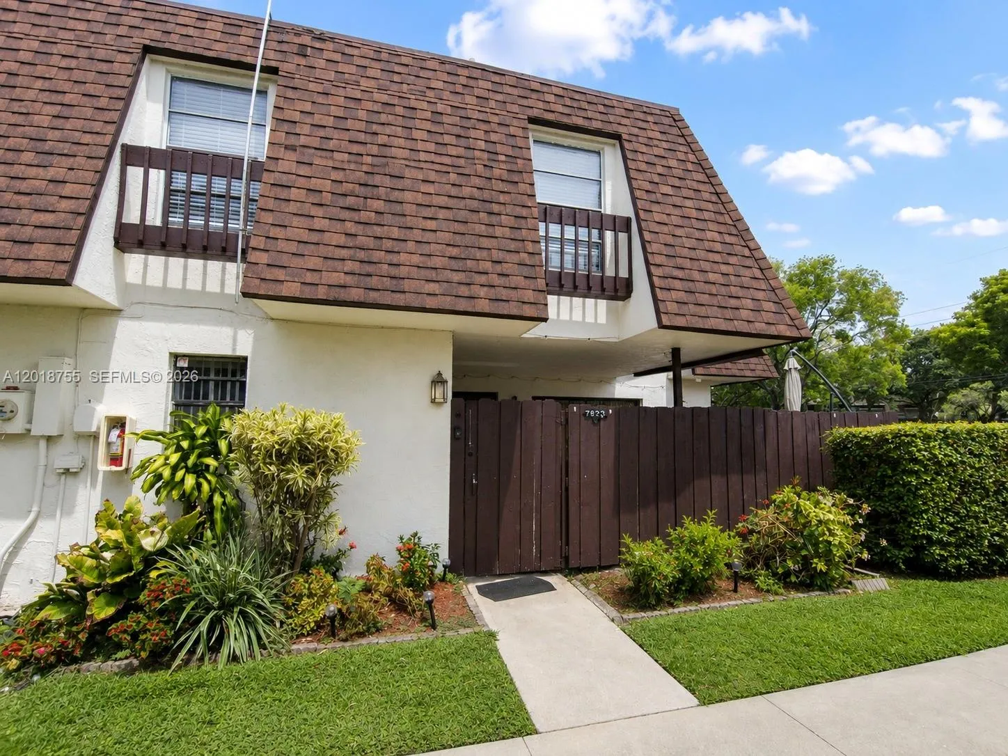 3 bedroom 2 bath for sale at 7833 Tam Oshanter Blvd # 7833, North Lauderdale FL 33068