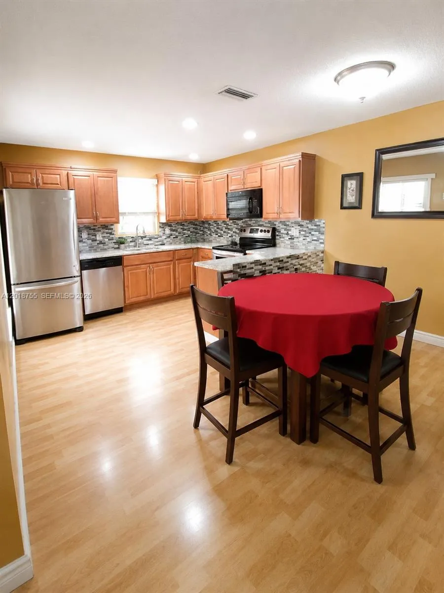 7833 Tam Oshanter Blvd # 7833, North Lauderdale FL 33068