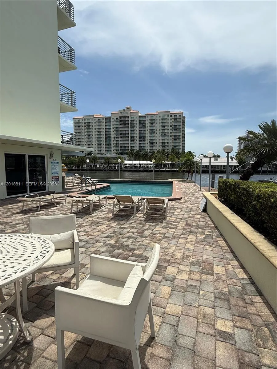 2900 NE 30th St # 7, Fort Lauderdale FL 33306