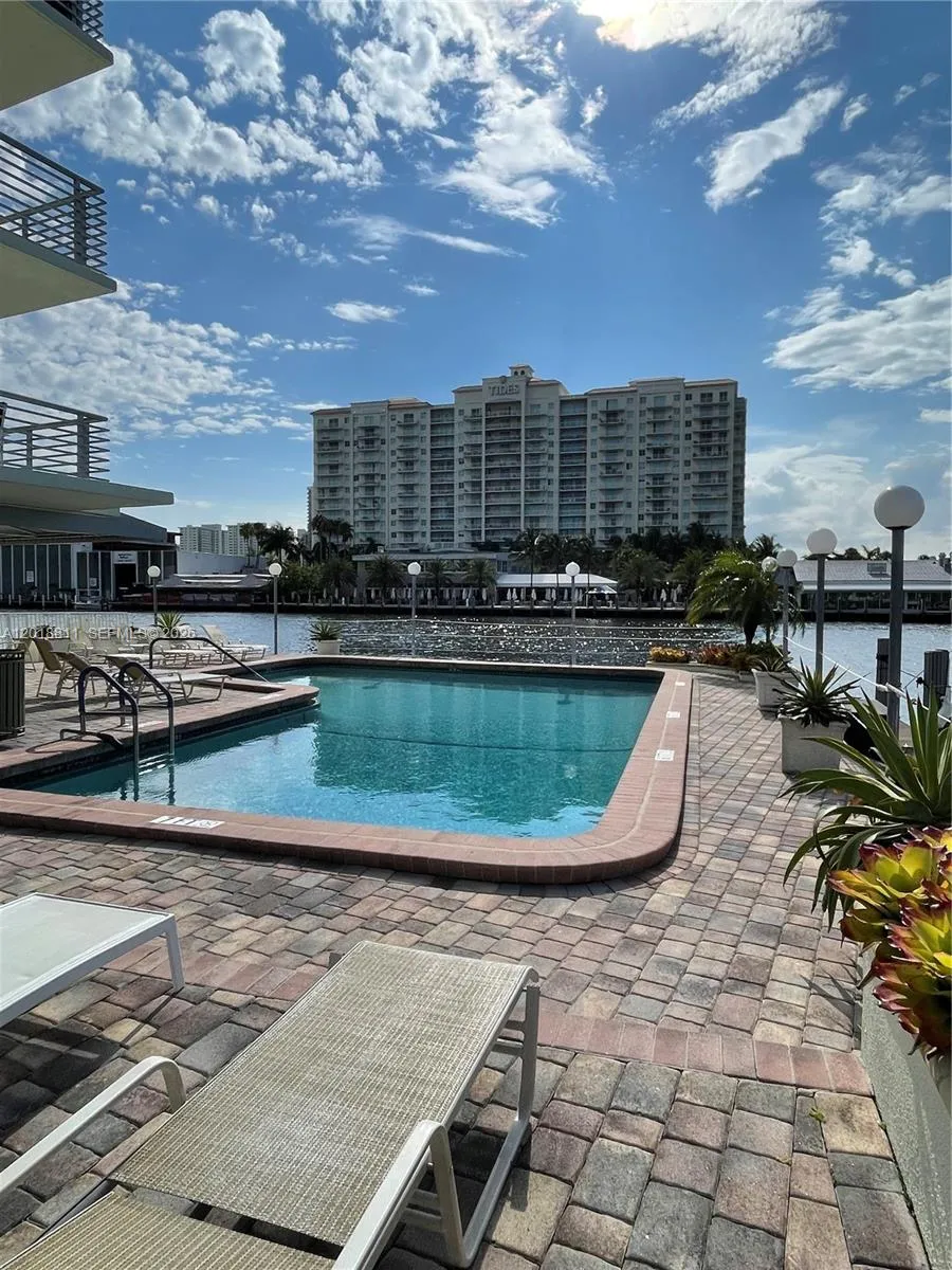 2900 NE 30th St # 7, Fort Lauderdale FL 33306