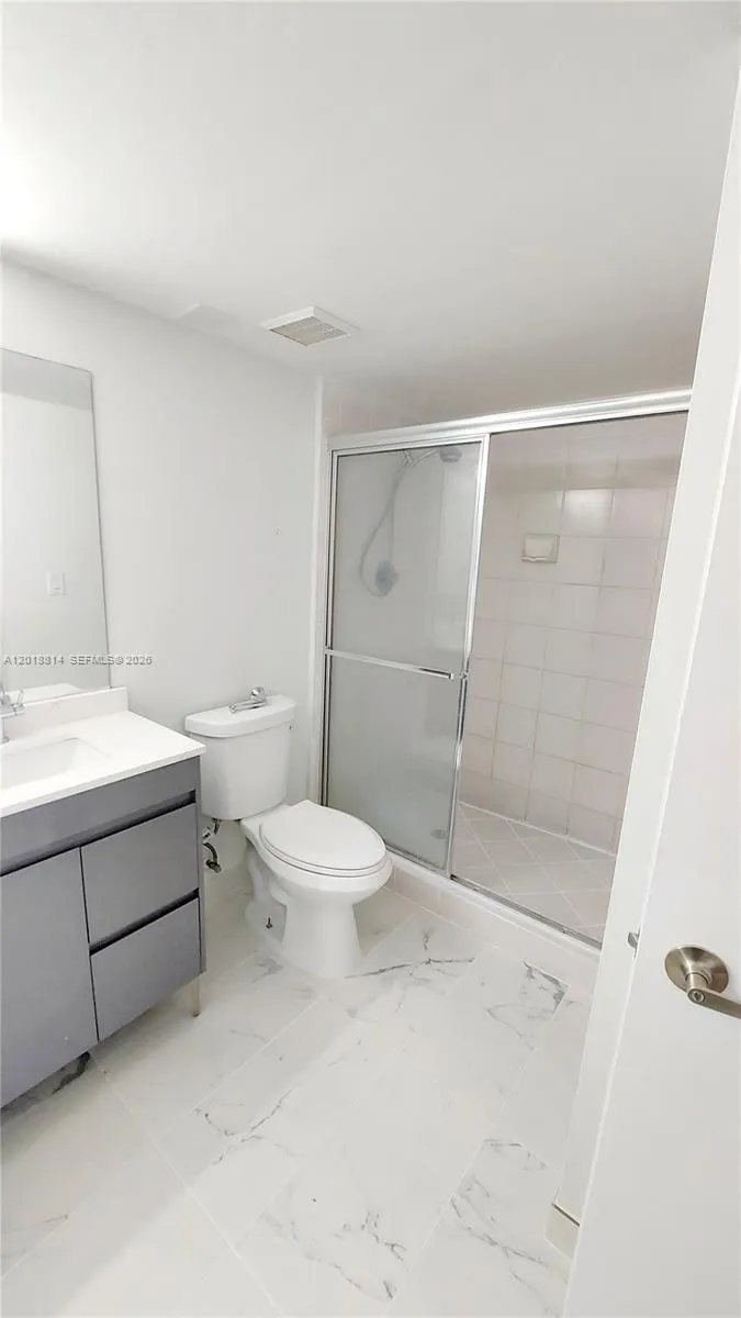 3300 NE 192nd St # 808, Aventura FL 33180