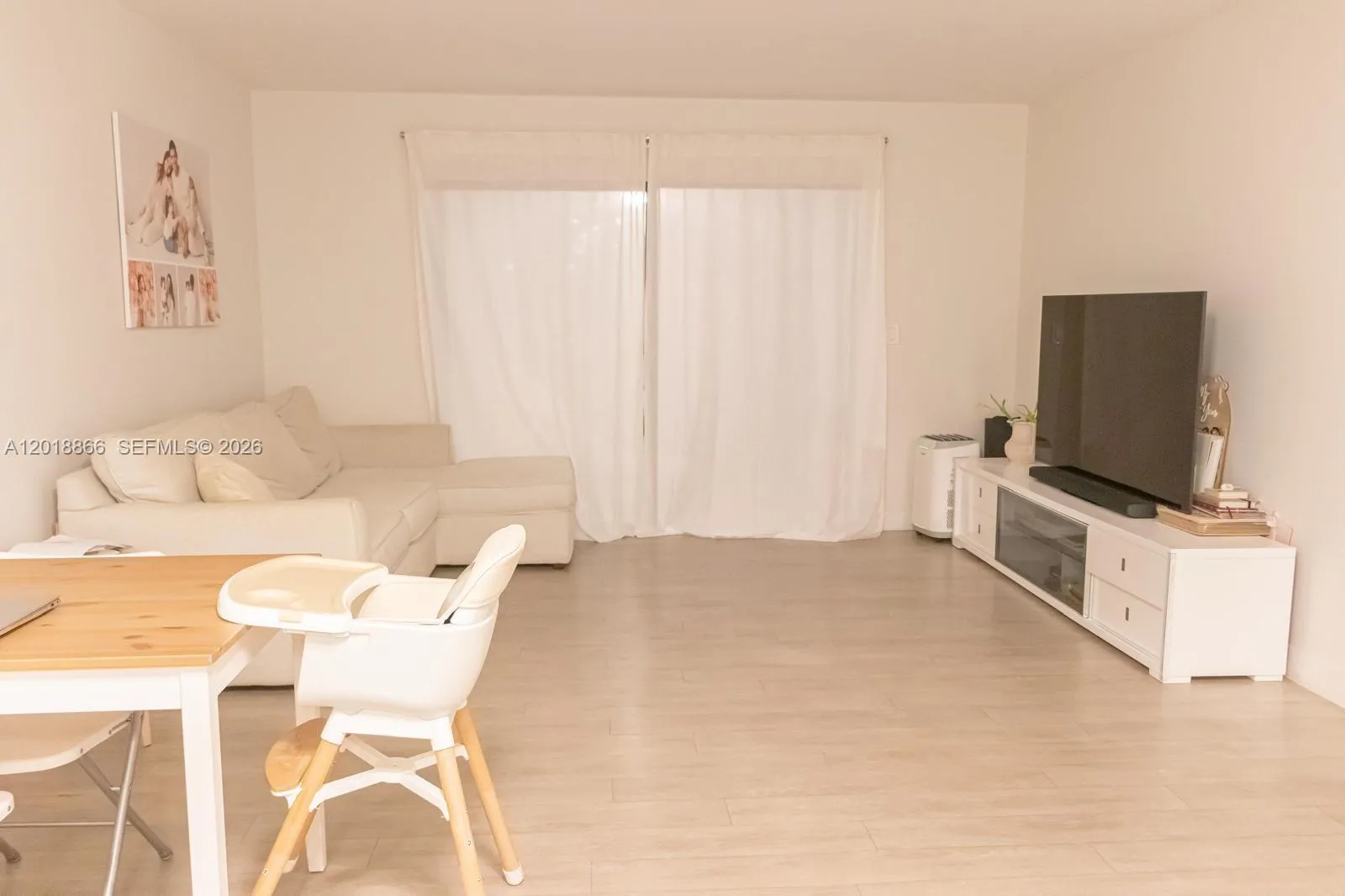 1 bedroom 2 bath for sale at 2200 S Cypress Bend Dr # 204, Pompano Beach FL 33069