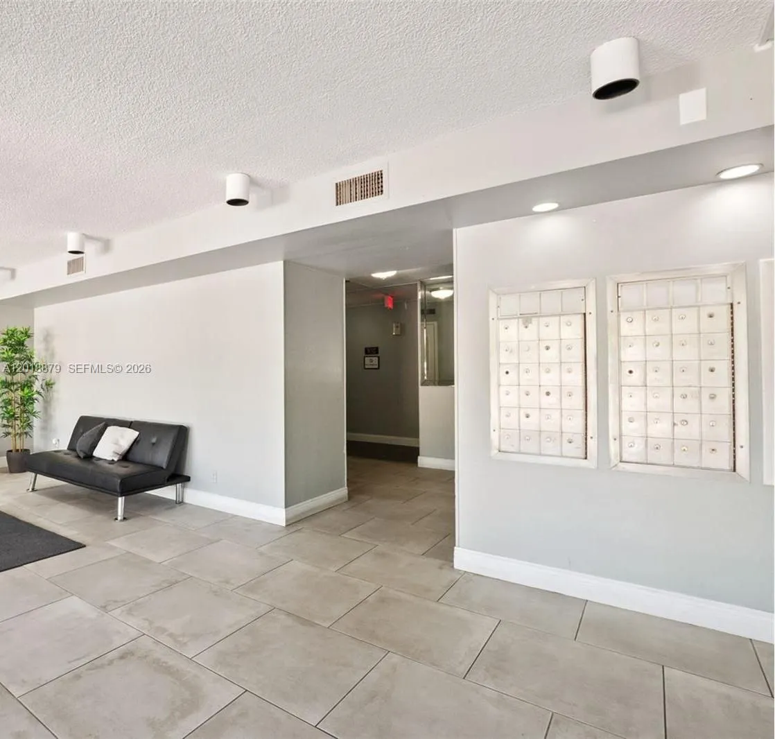 2771 Taft St # 411, Hollywood FL 33020