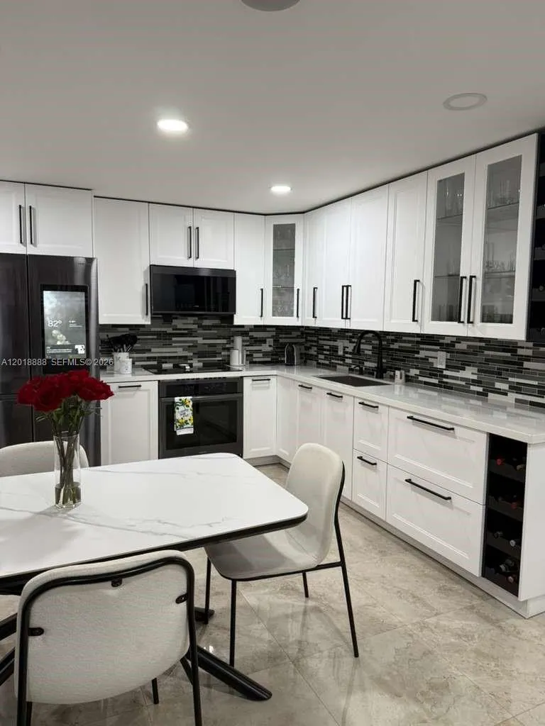 11115 W Okeechobee Rd # 124, Hialeah Gardens FL 33018