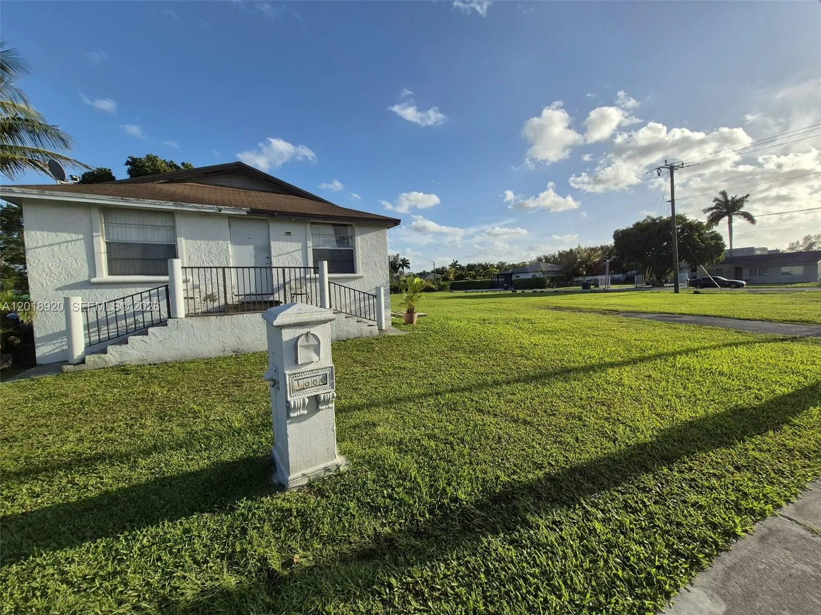 1880 NW 111th St, Miami FL 33167