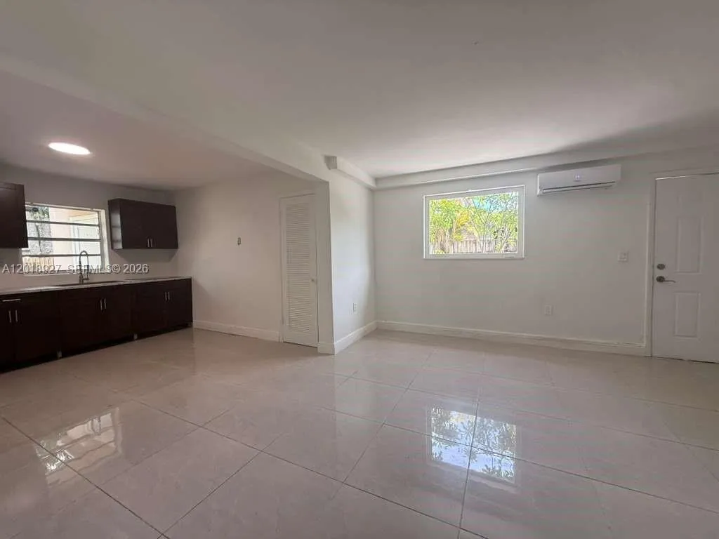 435 NW 44th Ave, Miami FL 33126
