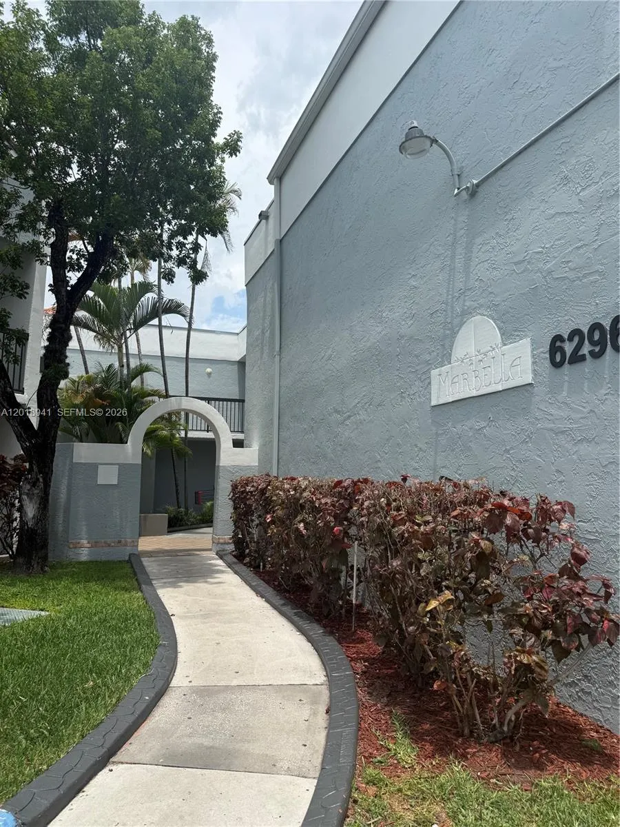 6296 NW 186th St # 205, Hialeah FL 33015