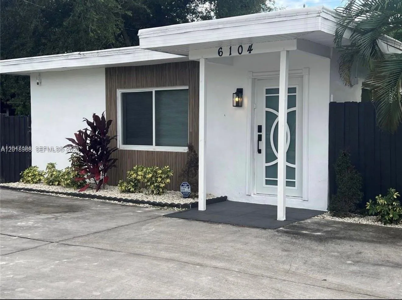 6104 SW 33rd St, Miramar FL 33023
