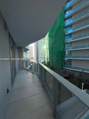 77 SE 5th St # 1605, Miami FL 33131