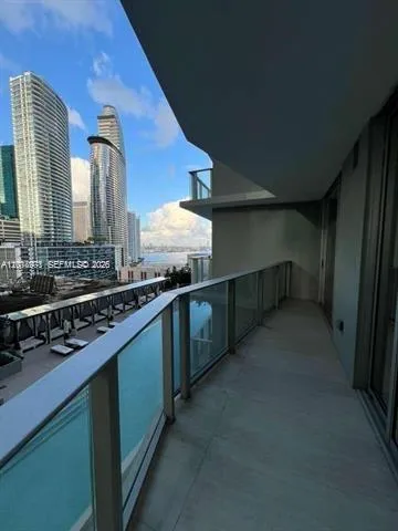 77 SE 5th St # 1605, Miami FL 33131