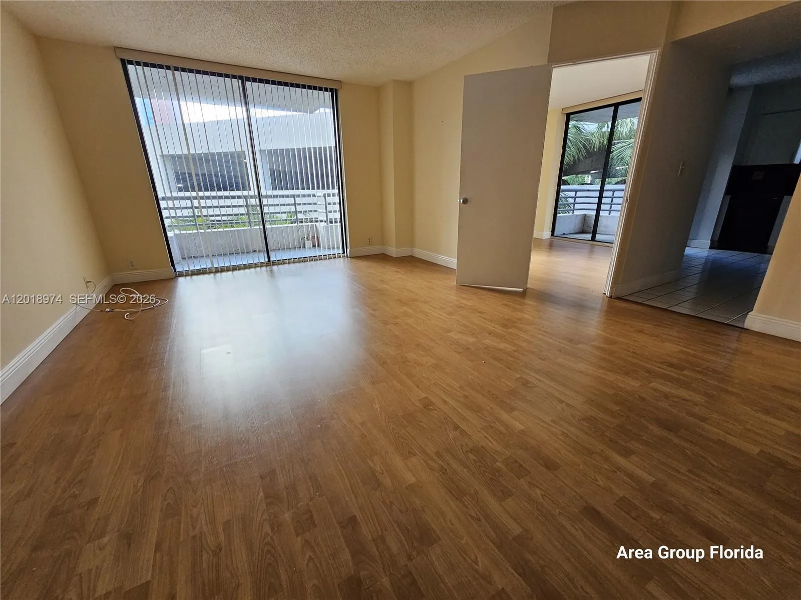 2 bedroom 1 bath for sale at 3300 NE 191st St # 318, Aventura FL 33180