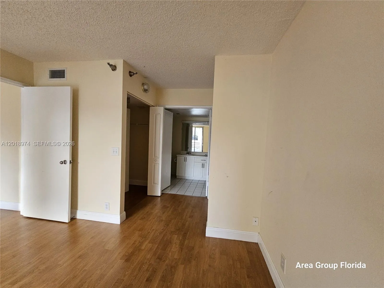 3300 NE 191st St # 318, Aventura FL 33180