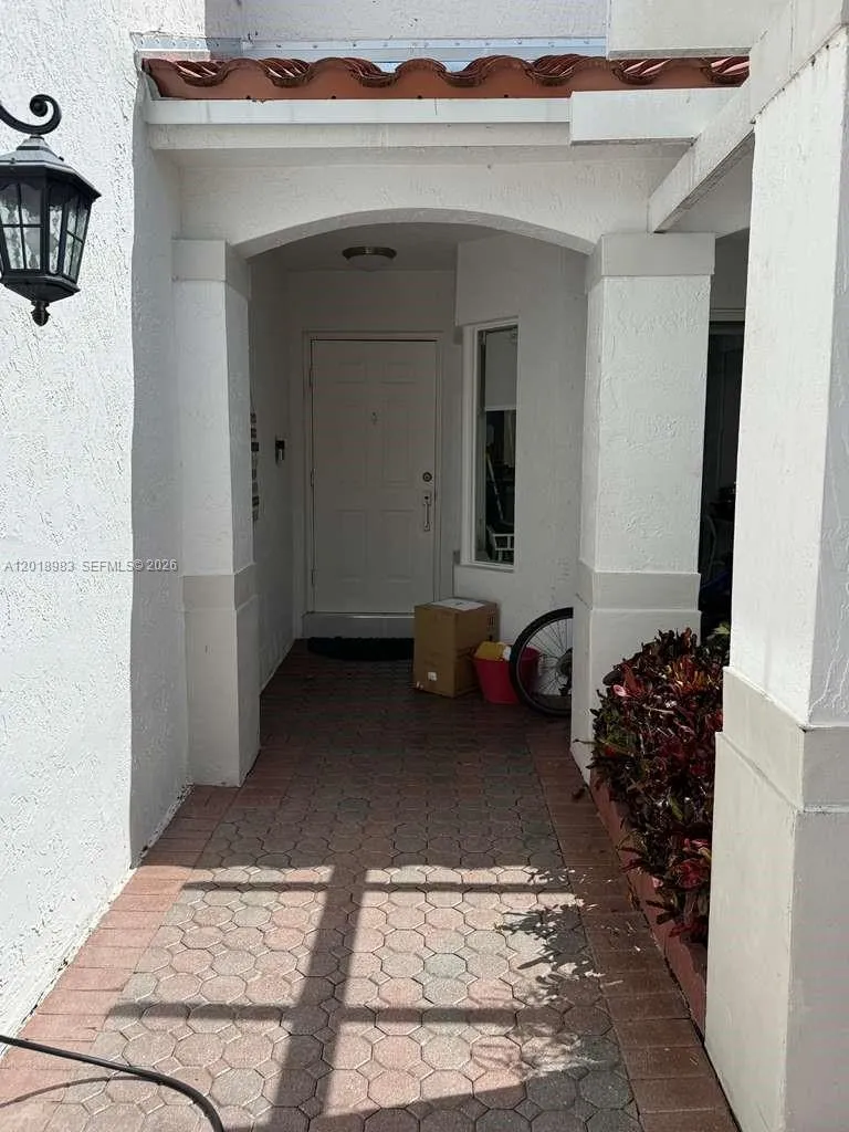 10973 NW 62nd Ter, Doral FL 33178