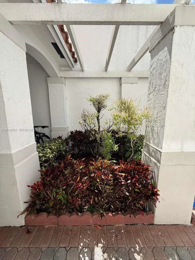 10973 NW 62nd Ter, Doral FL 33178