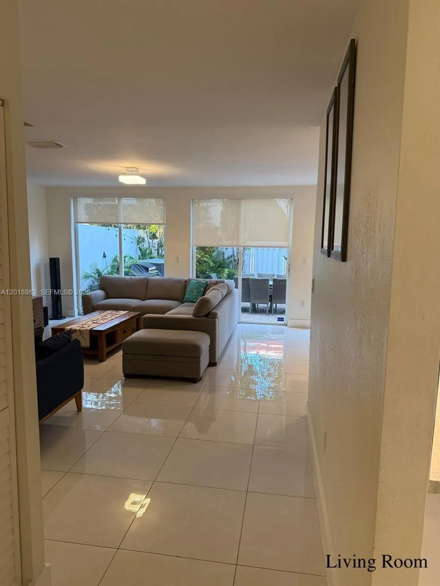 10973 NW 62nd Ter, Doral FL 33178