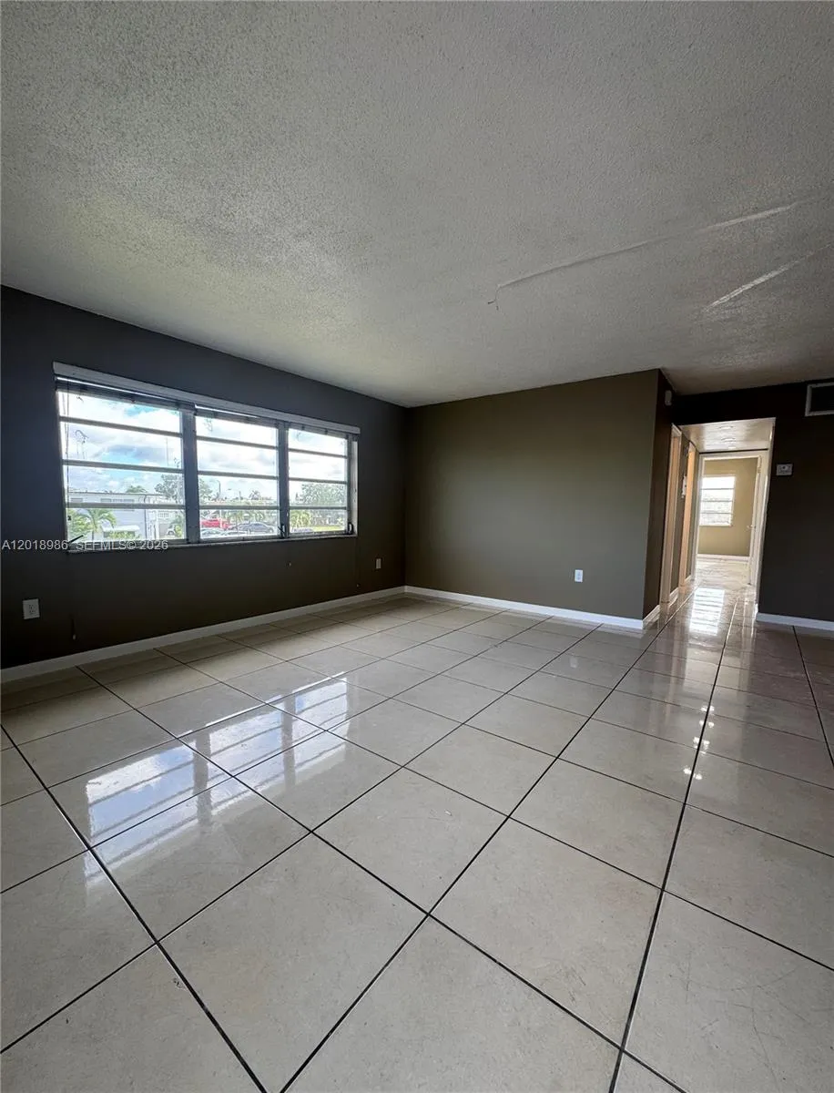 65 NE 202nd Ter # Q33, Miami Gardens FL 33179