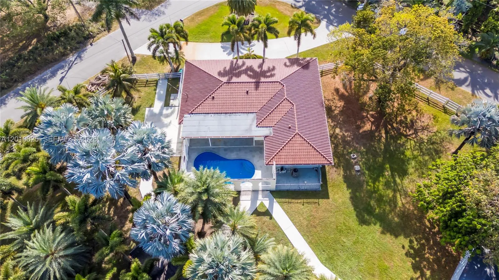 18201 SW 70th Pl, Southwest Ranches FL 33331