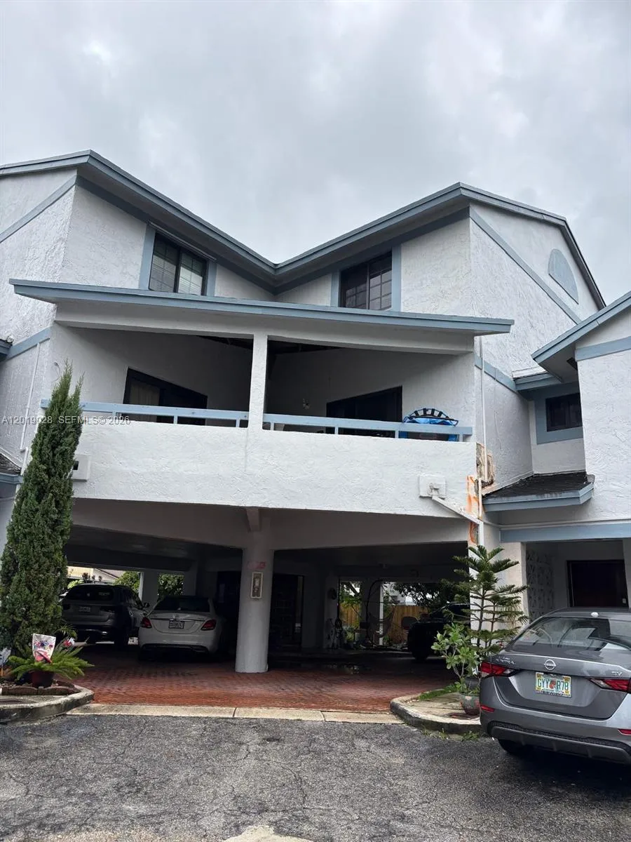1405 SW 122nd Ave # 13, Miami FL 33184