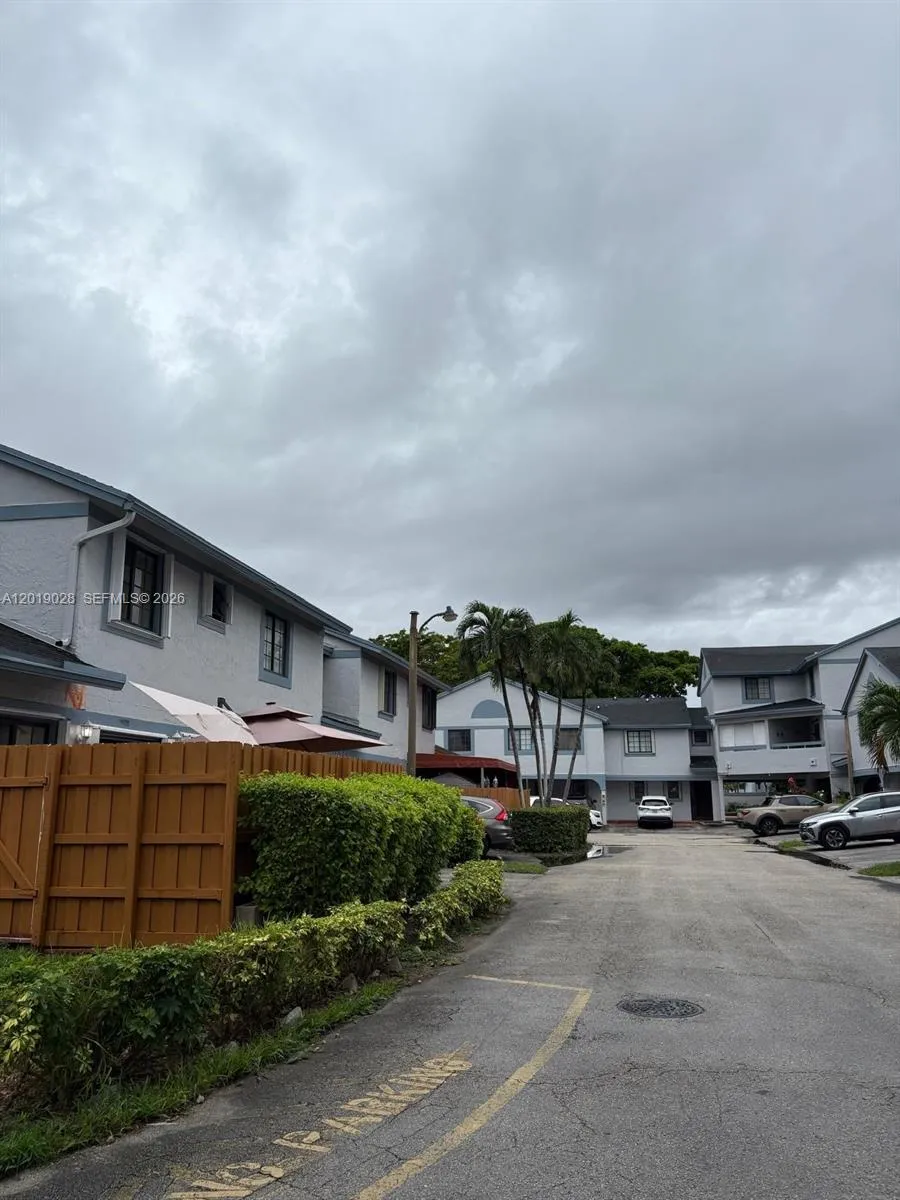 1405 SW 122nd Ave # 13, Miami FL 33184