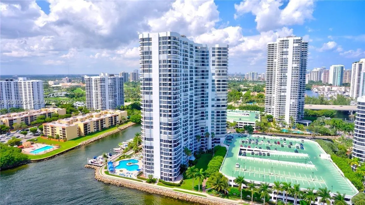 3530 Mystic Pointe Dr # 1205, Aventura FL 33180