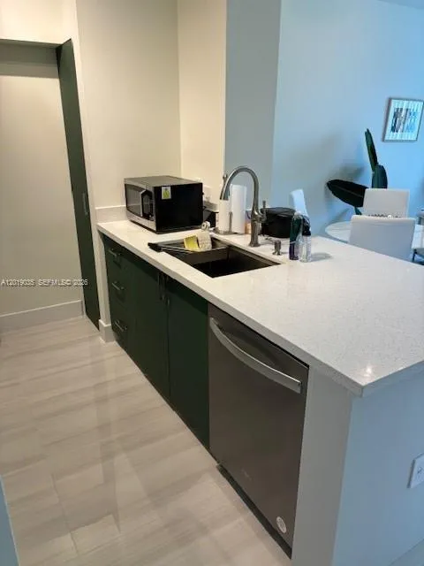 1900 Van Buren St # 511B, Hollywood FL 33020