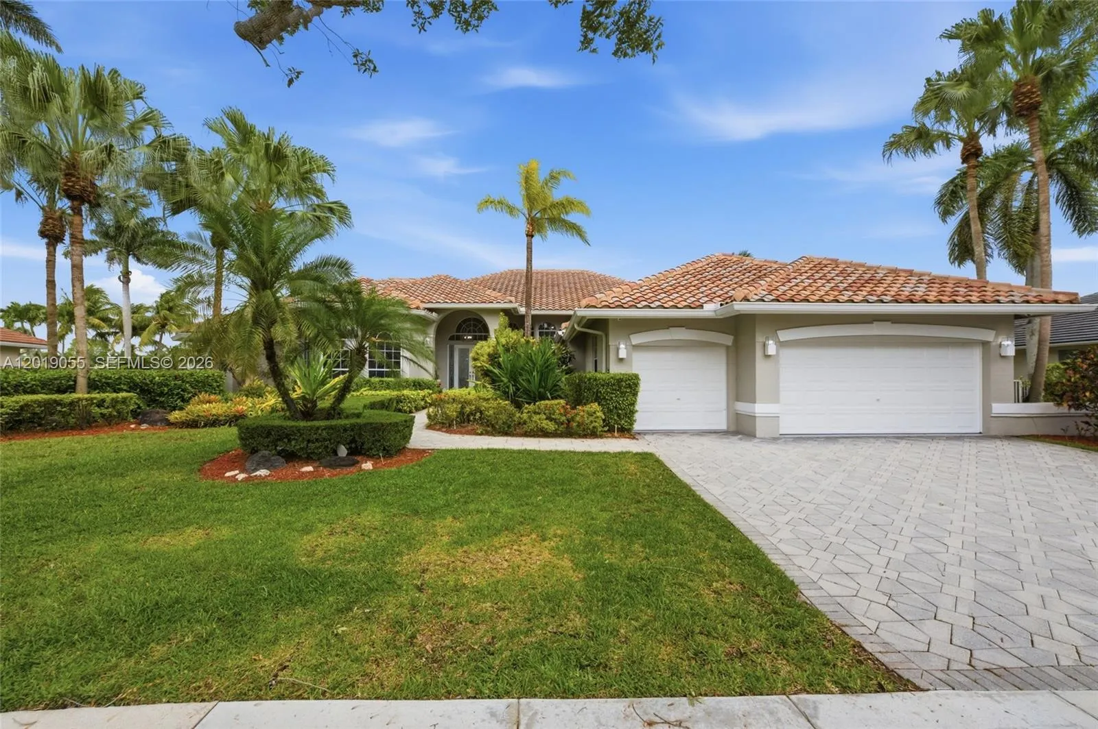 5 bedroom 4 bath for sale at 2926 Medinah, Weston FL 33332