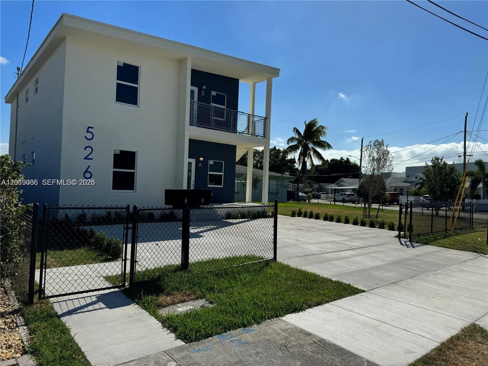 526 NW 6th St, Hallandale Beach FL 33009