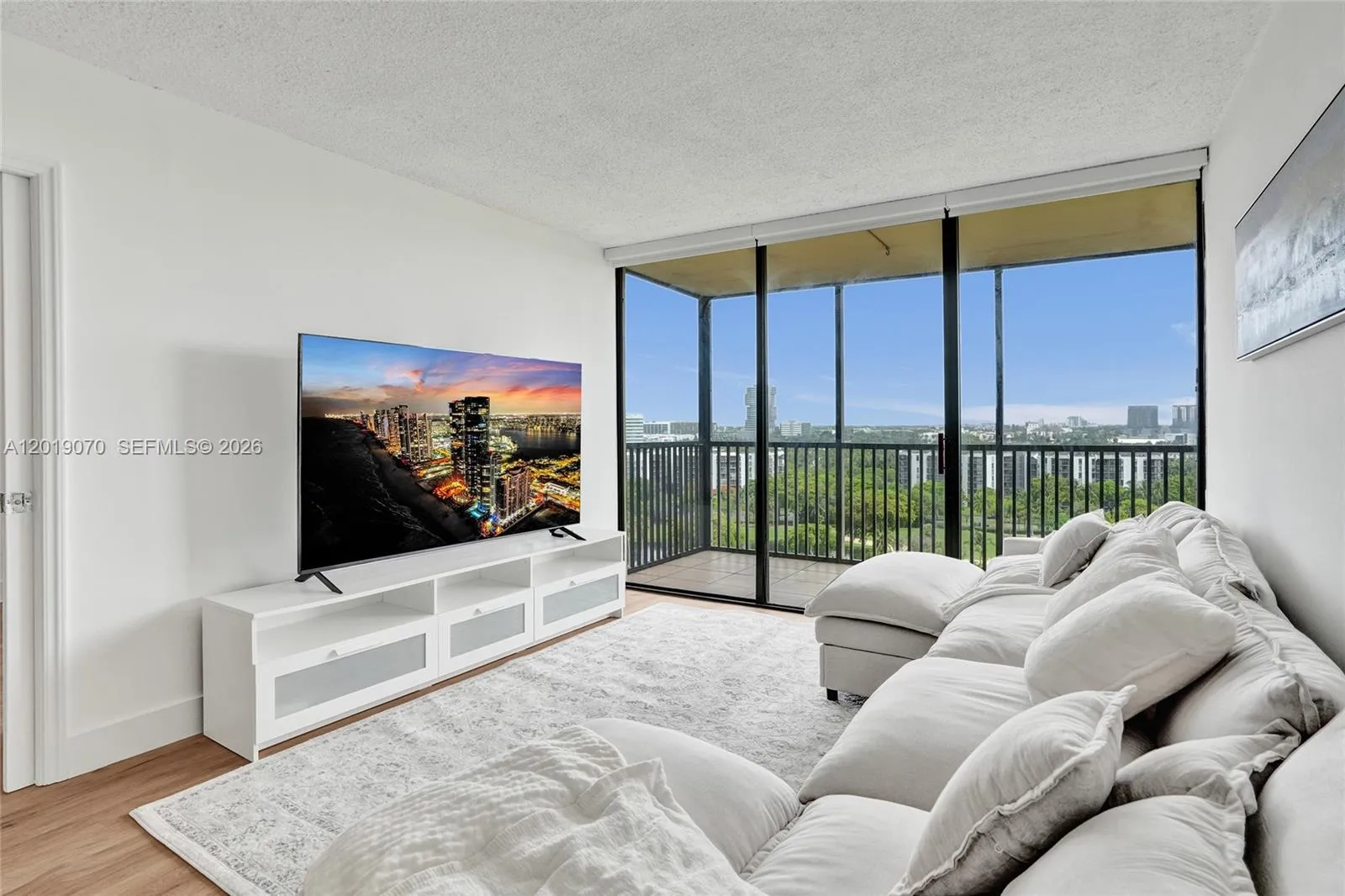 20379 W Country Club Dr # 1440, Aventura FL 33180