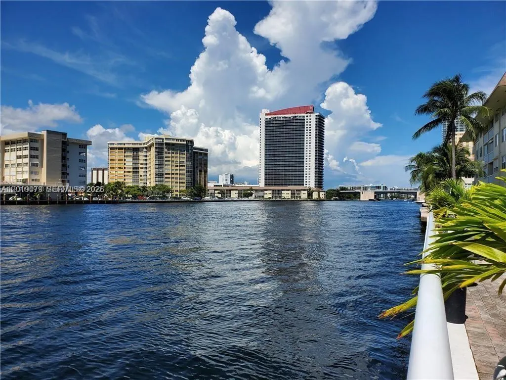 1913 S Ocean Dr # 212, Hallandale Beach FL 33009