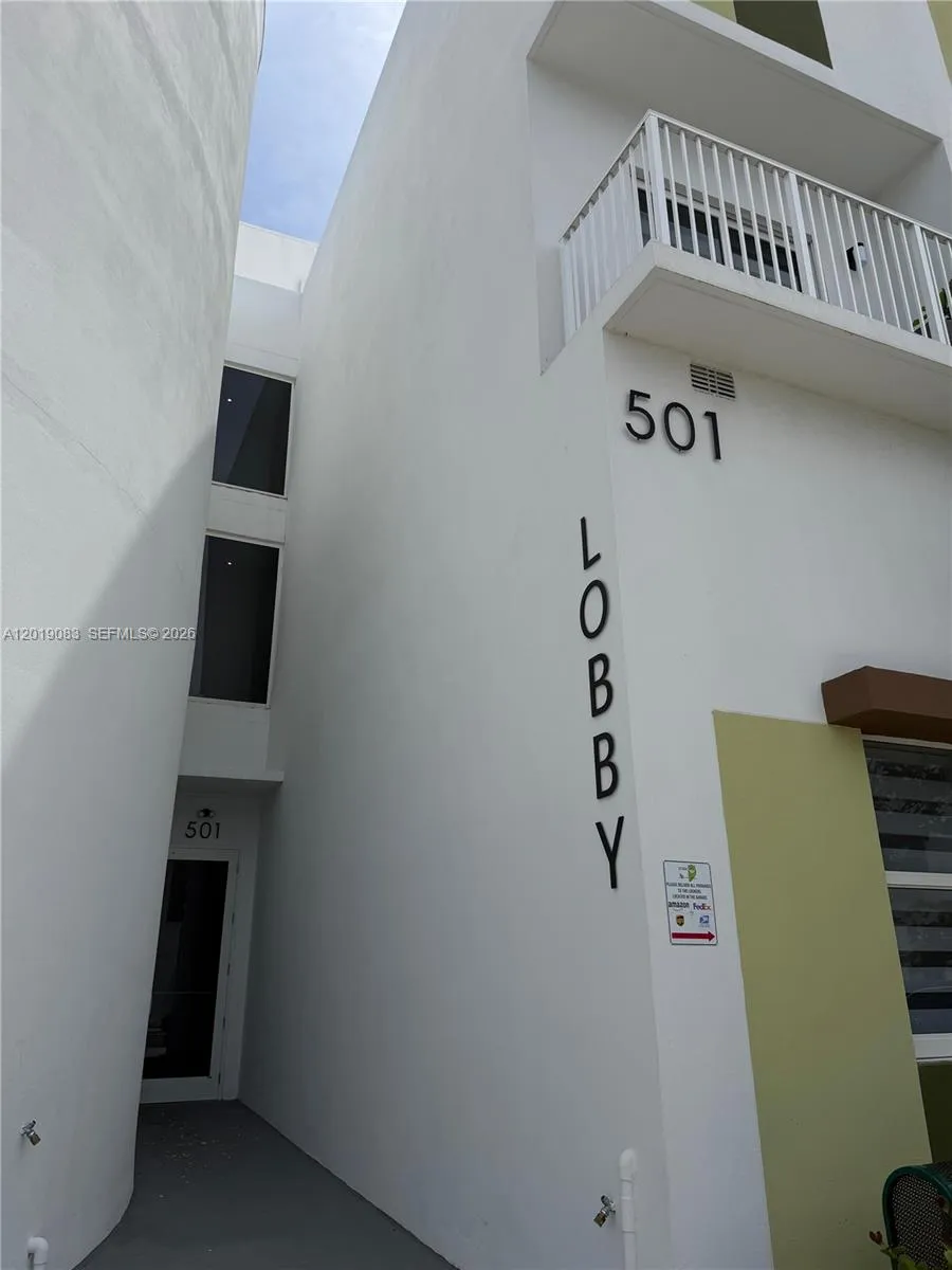 501 N Dixie Hwy # 2004, Hallandale Beach FL 33009