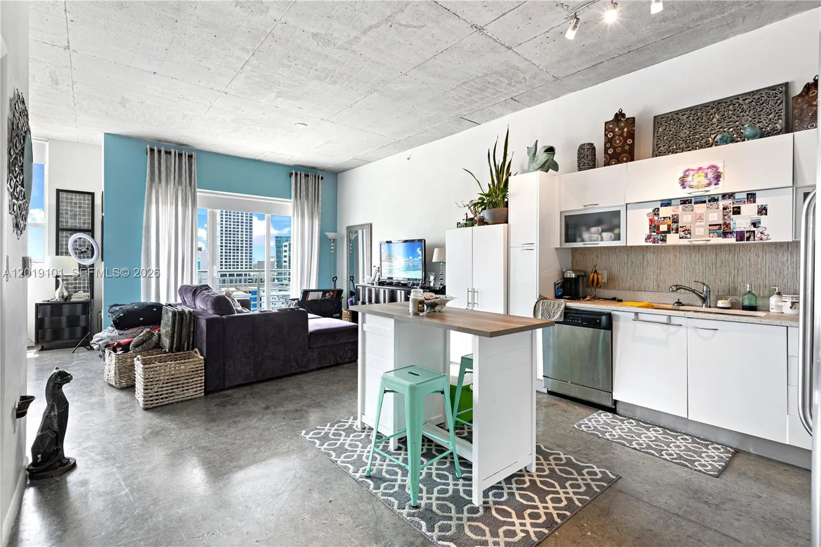 133 NE 2nd Ave # 1215, Miami FL 33132