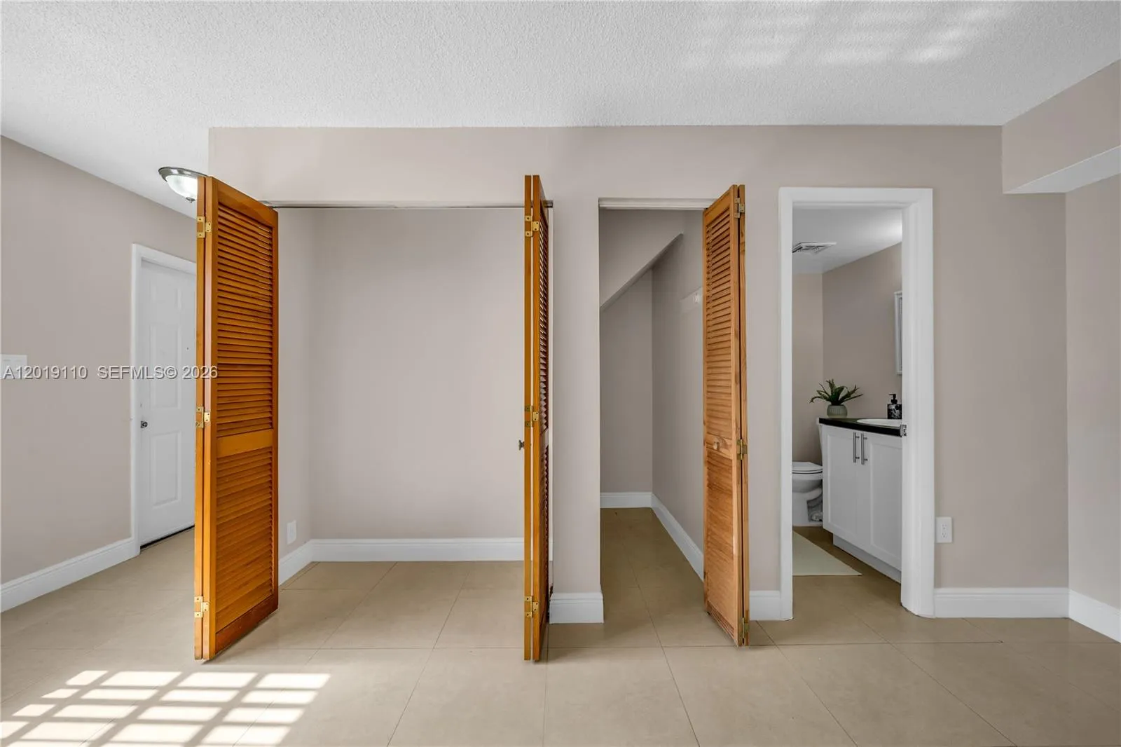 671 W 80th St # 0, Hialeah FL 33014