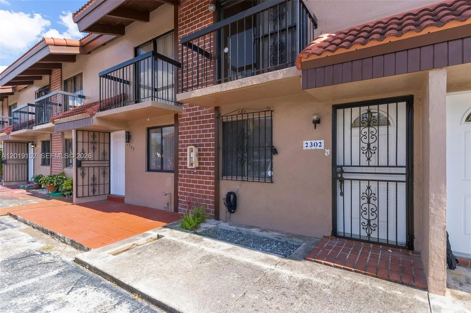 1811 SW 107th Ave # 2302, Miami FL 33165