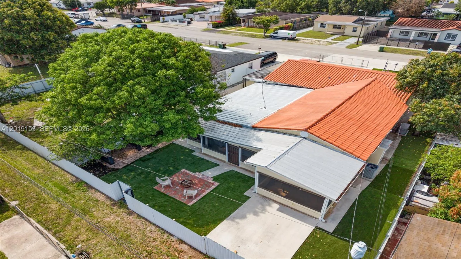 341 E 58th St, Hialeah FL 33013