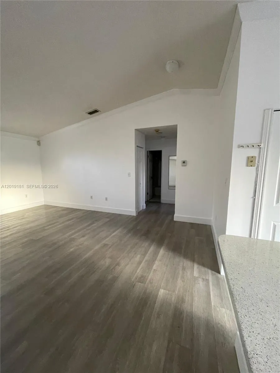 3375 W 76th St # 211, Hialeah FL 33018