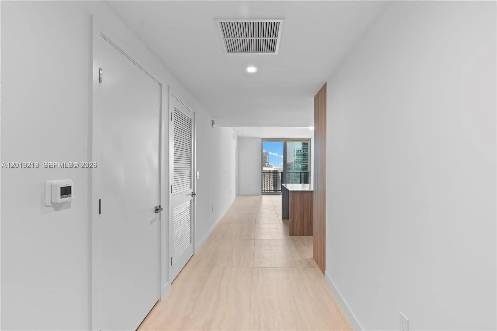 77 SE 5 # 3702, Miami FL 33131