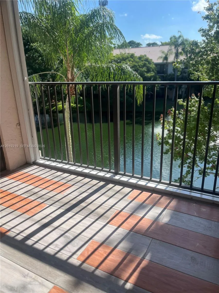 10121 W Sunrise Blvd # 301, Plantation FL 33322