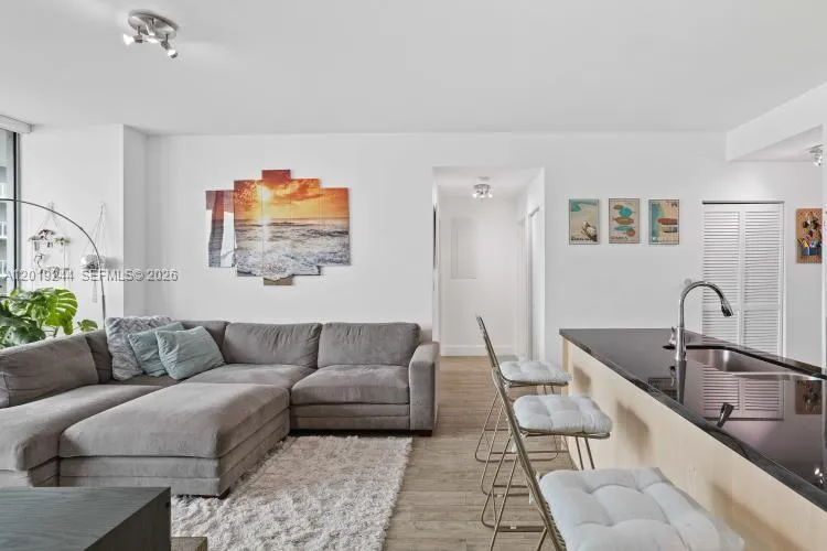 79 SW 12th St, Miami FL 33130