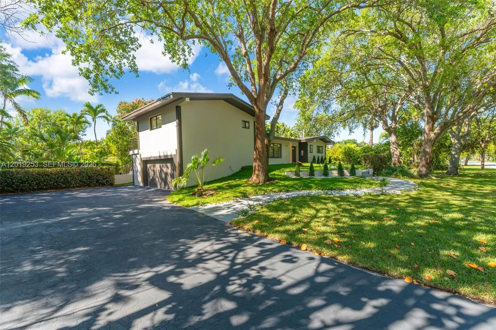 7920 SW 132nd St, Pinecrest FL 33156