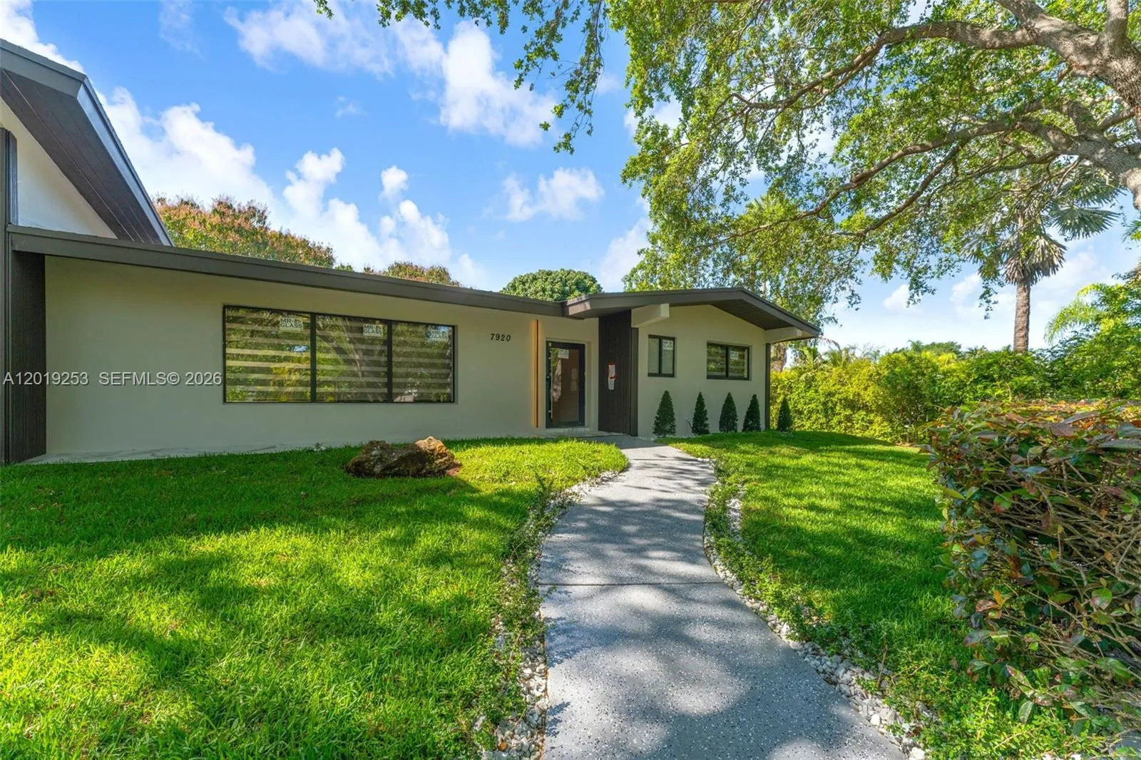 7920 SW 132nd St, Pinecrest FL 33156