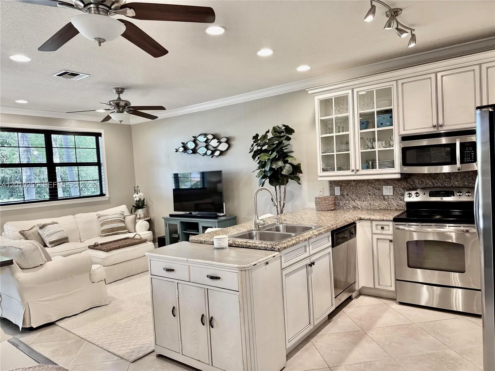 867 S Ocean Blvd, Pompano Beach FL 33062