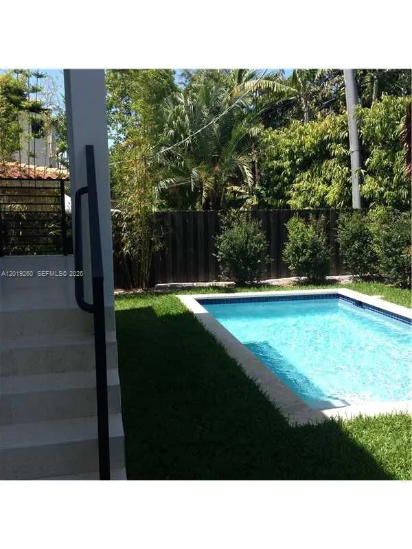 472 FERNWOOD DR # 472, Key Biscayne FL 33149