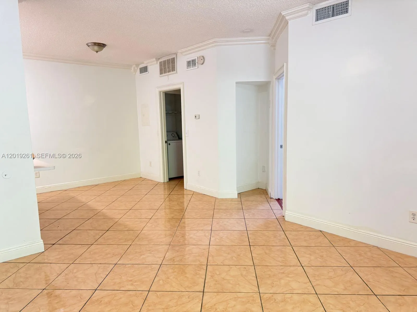 18328 NW 68th Ave, Hialeah FL 33015