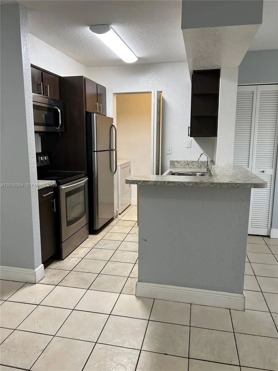 1237 SW 46th Ave # 801, Pompano Beach FL 33069