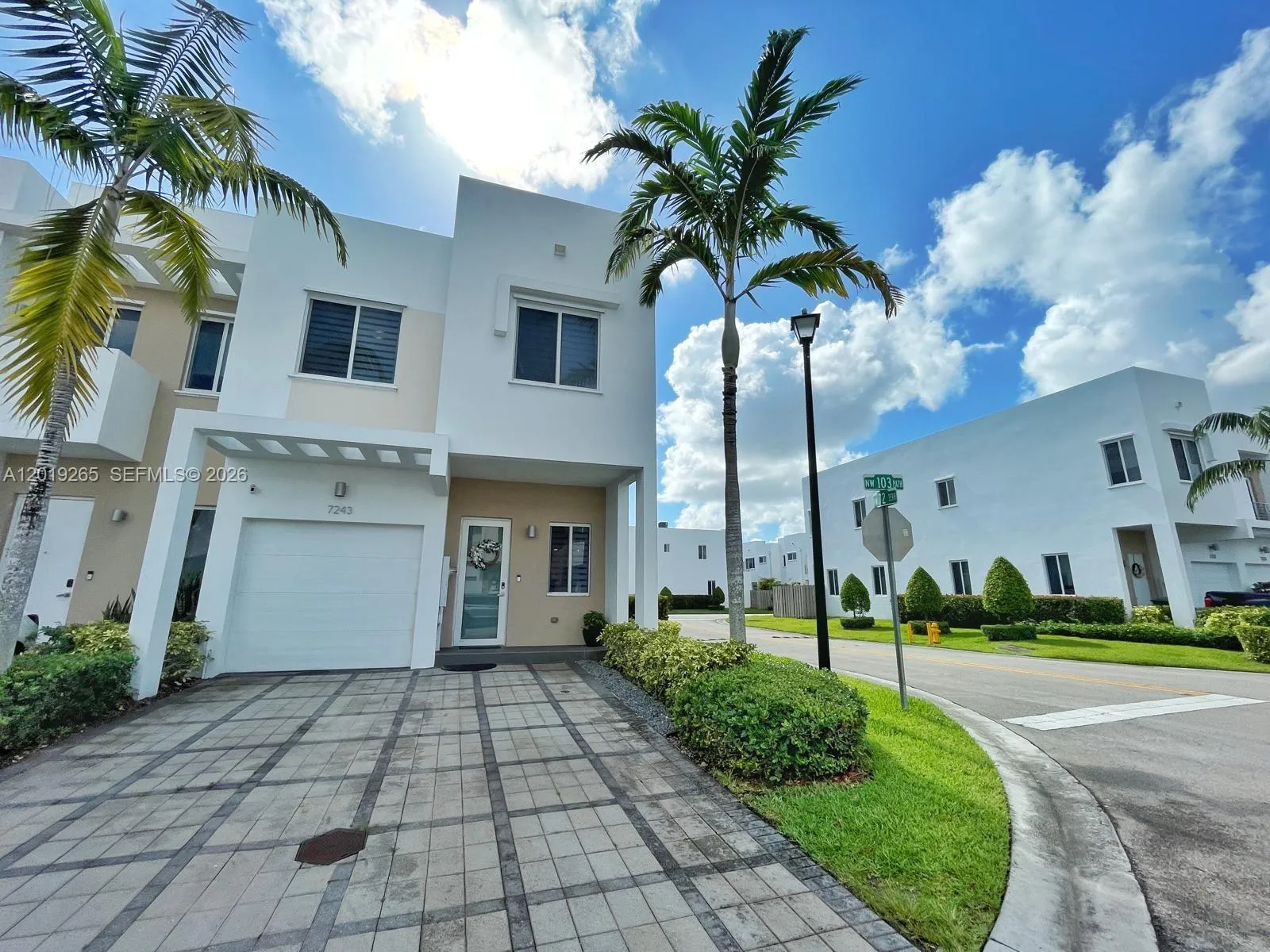 7243 NW 103rd Path, Doral FL 33178